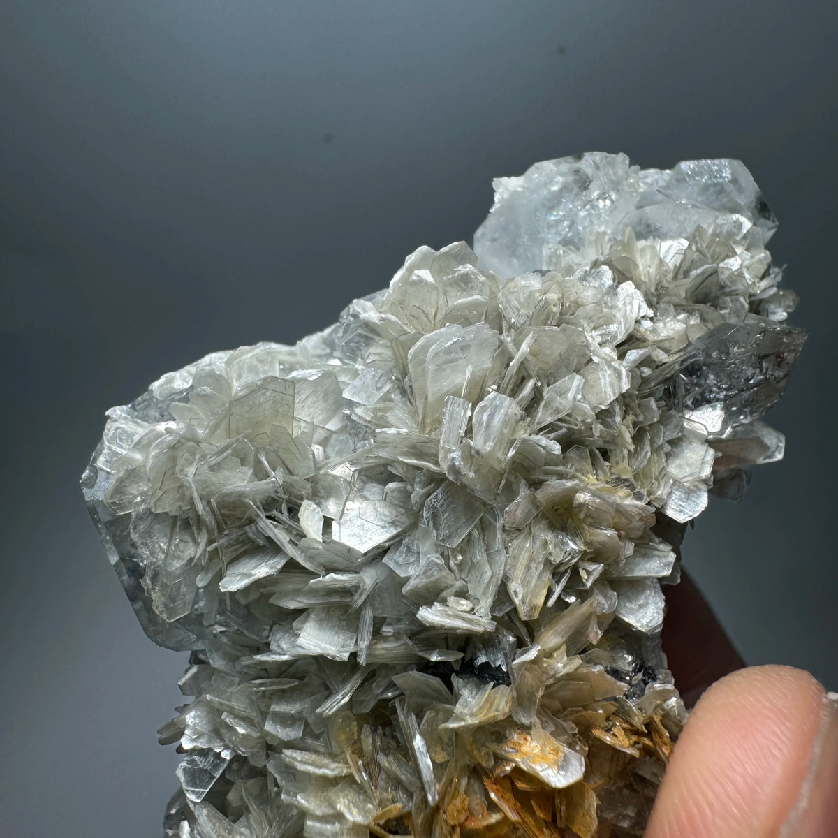 Aigue-marine avec cassitérite et muscovite 123 g photo 1.
