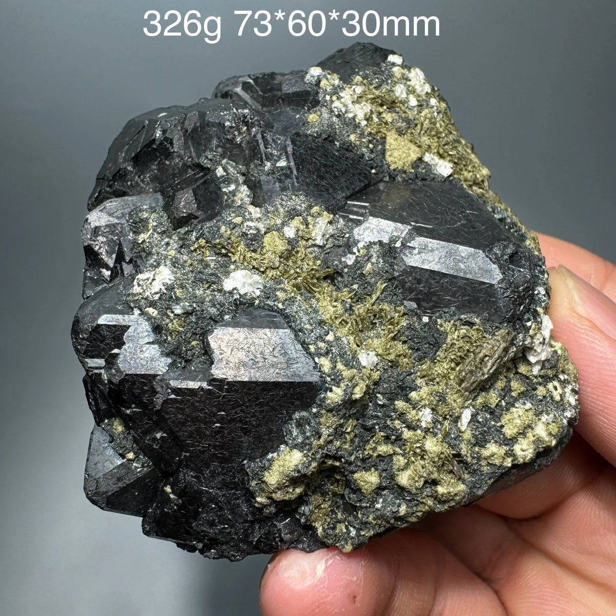 Magnétite cristallisée 326 g photo 1.