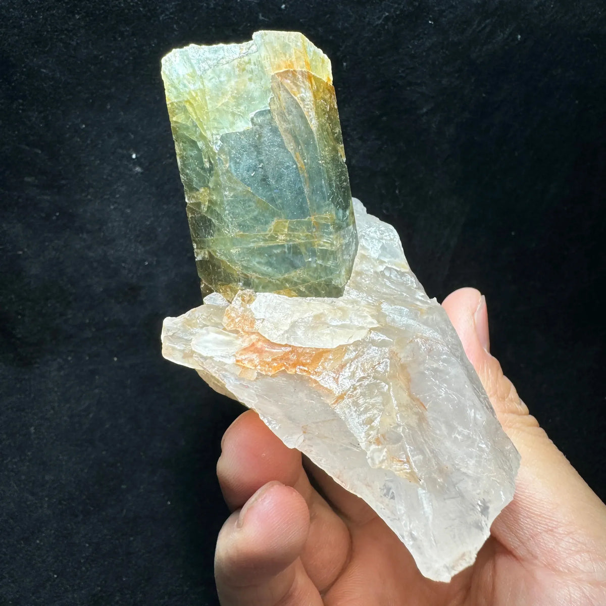 Aigue-marine sur quartz 299 g photo 3.