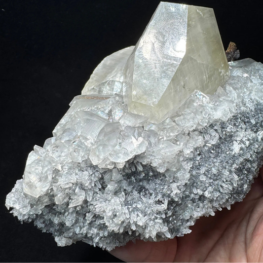 Calcite avec quartz et pyrite photo 1.
