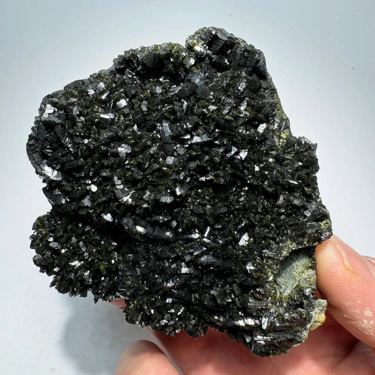 Épidote verte avec quartz hyalin 214 g photo 5.