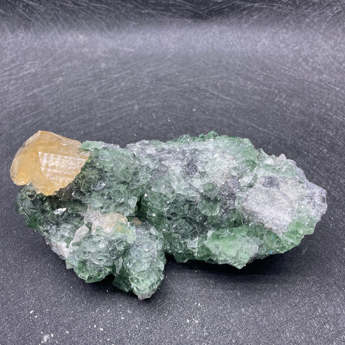Fluorite verte et barytine sur matrice photo 3.
