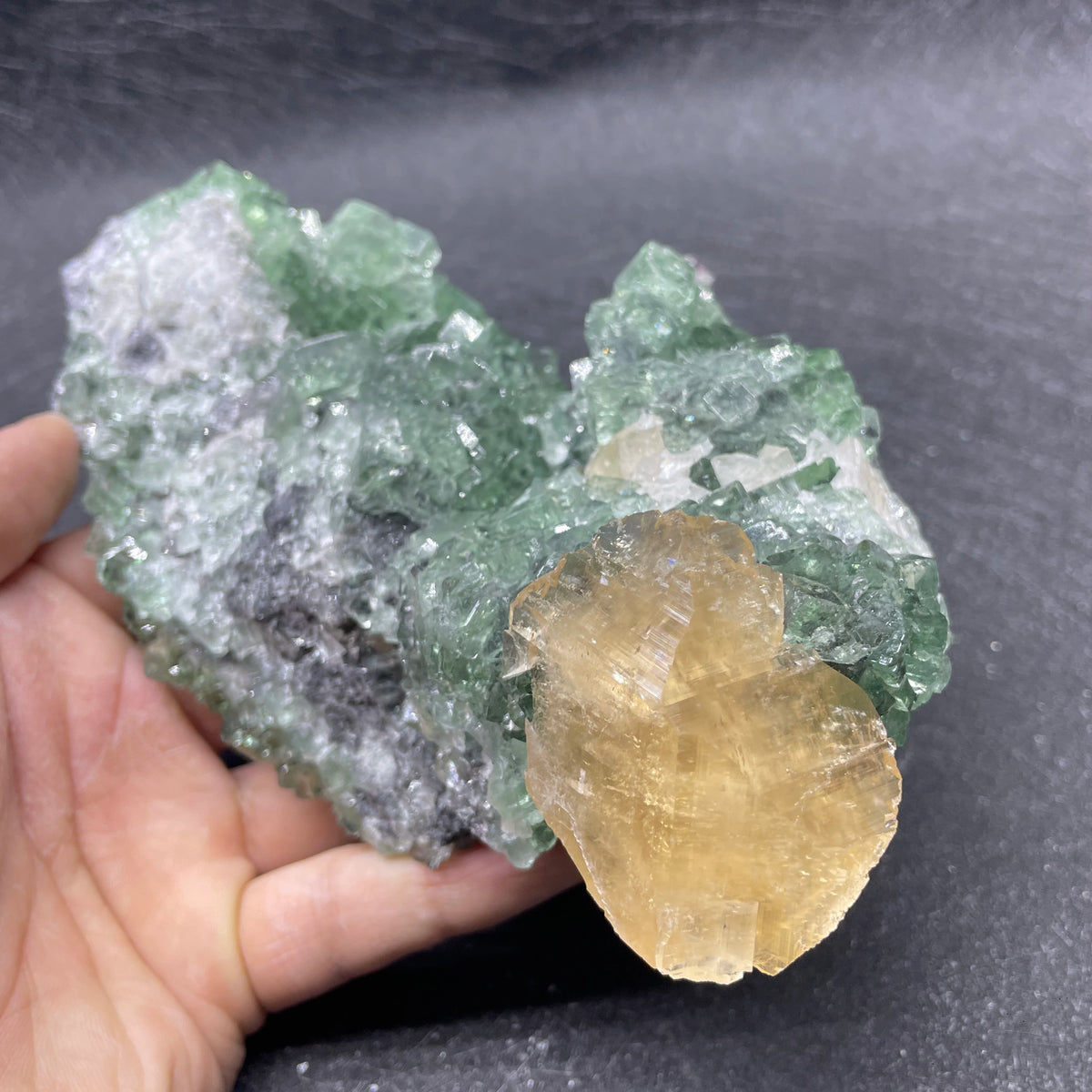 Fluorite verte et barytine sur matrice photo 5.