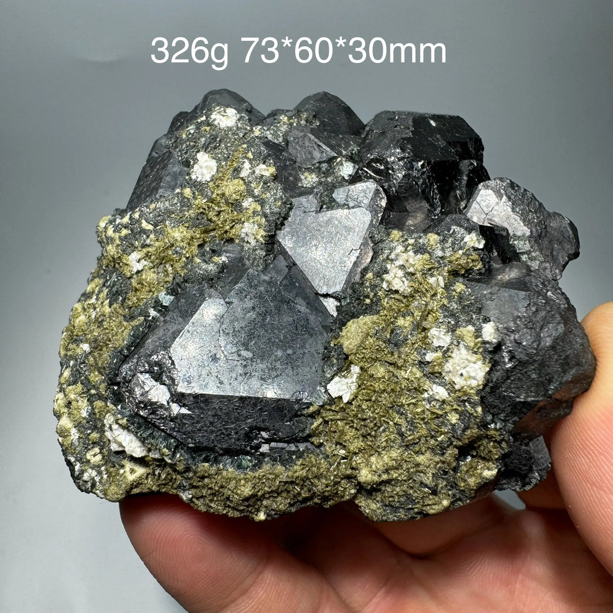 Magnétite cristallisée 326 g photo 6.
