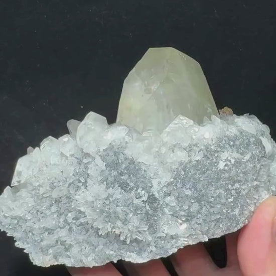 Calcite avec quartz et pyrite vidéo 1.