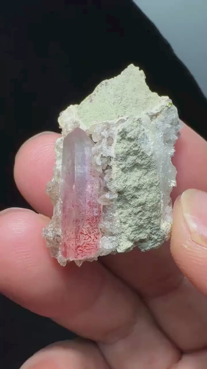Quartz fraise rouge 11 g vidéo.