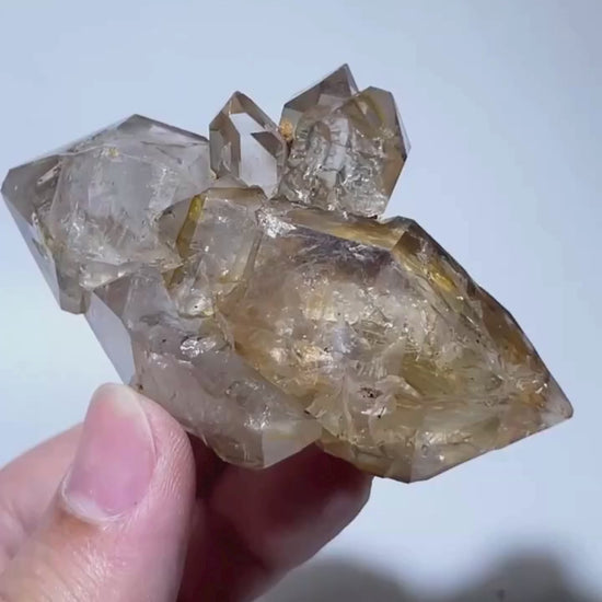 Quartz squelettique fumé 97 g vidéo 1.