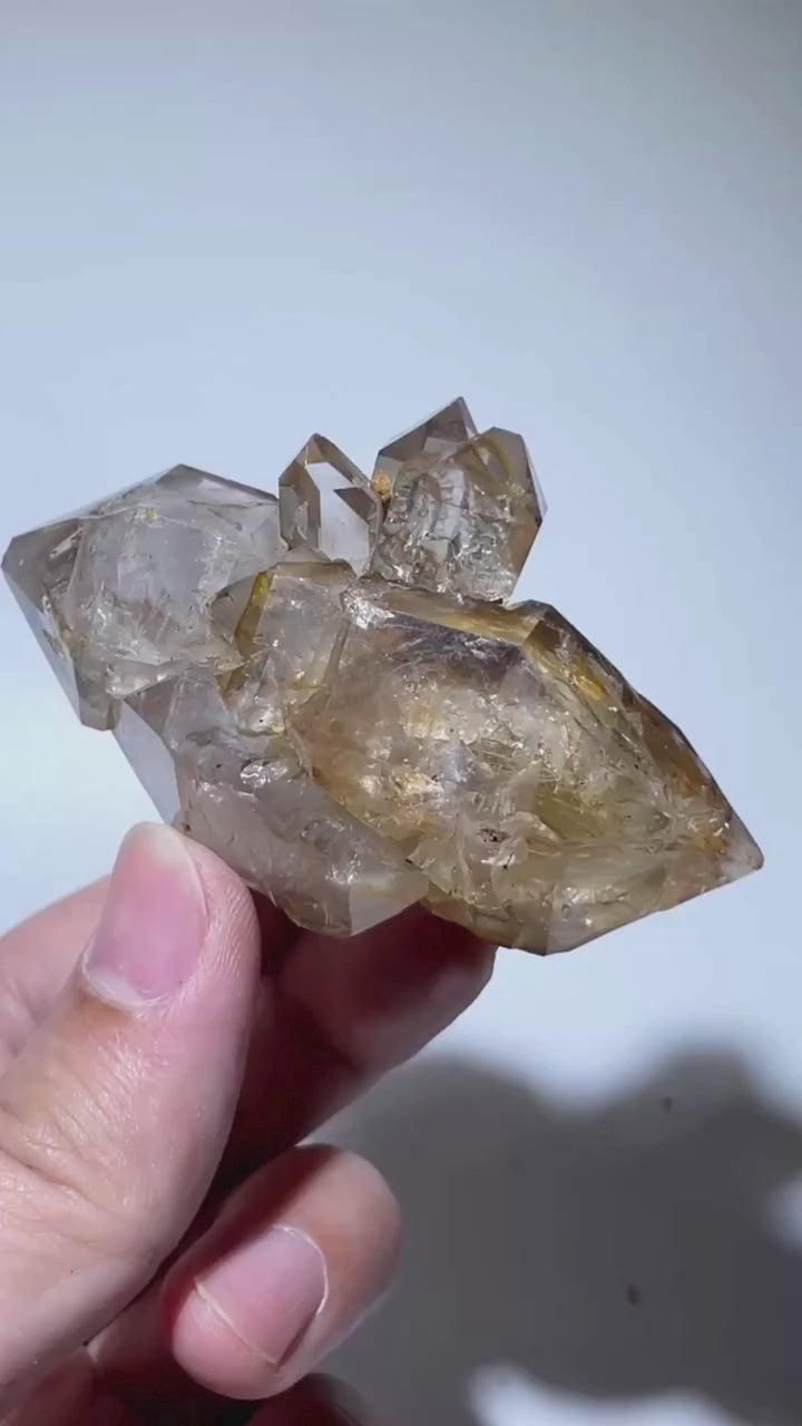 Quartz squelettique fumé 97 g vidéo 1.