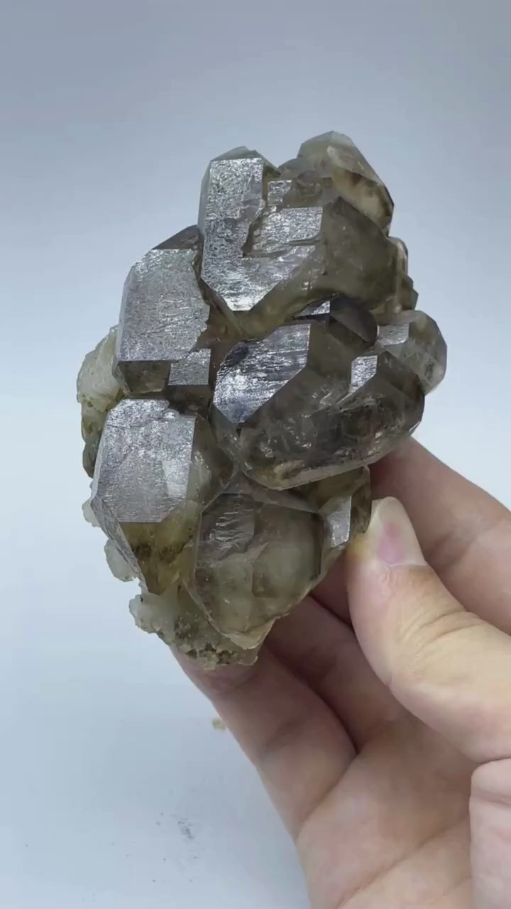 Quartz squelettique fumé 388 g vidéo.
