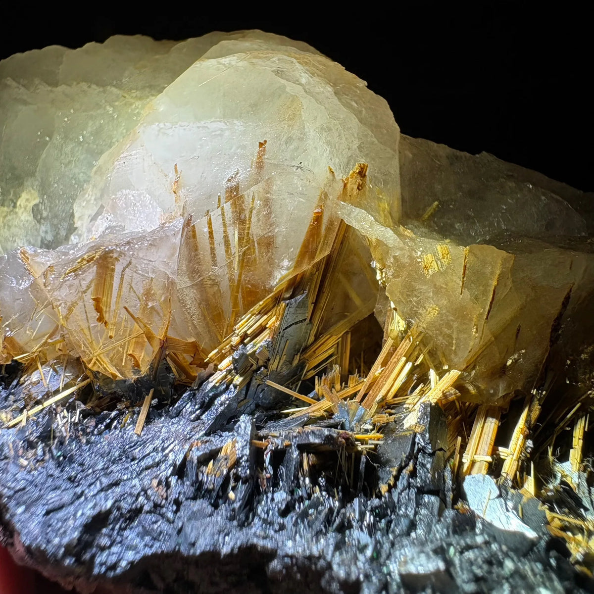 Rutile doré sur hématite avec quartz 396 g photo 2.