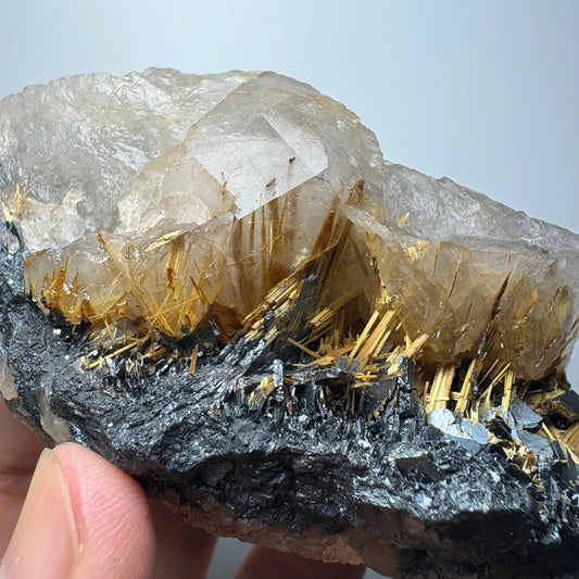 Rutile doré sur hématite avec quartz 396 g photo 5.