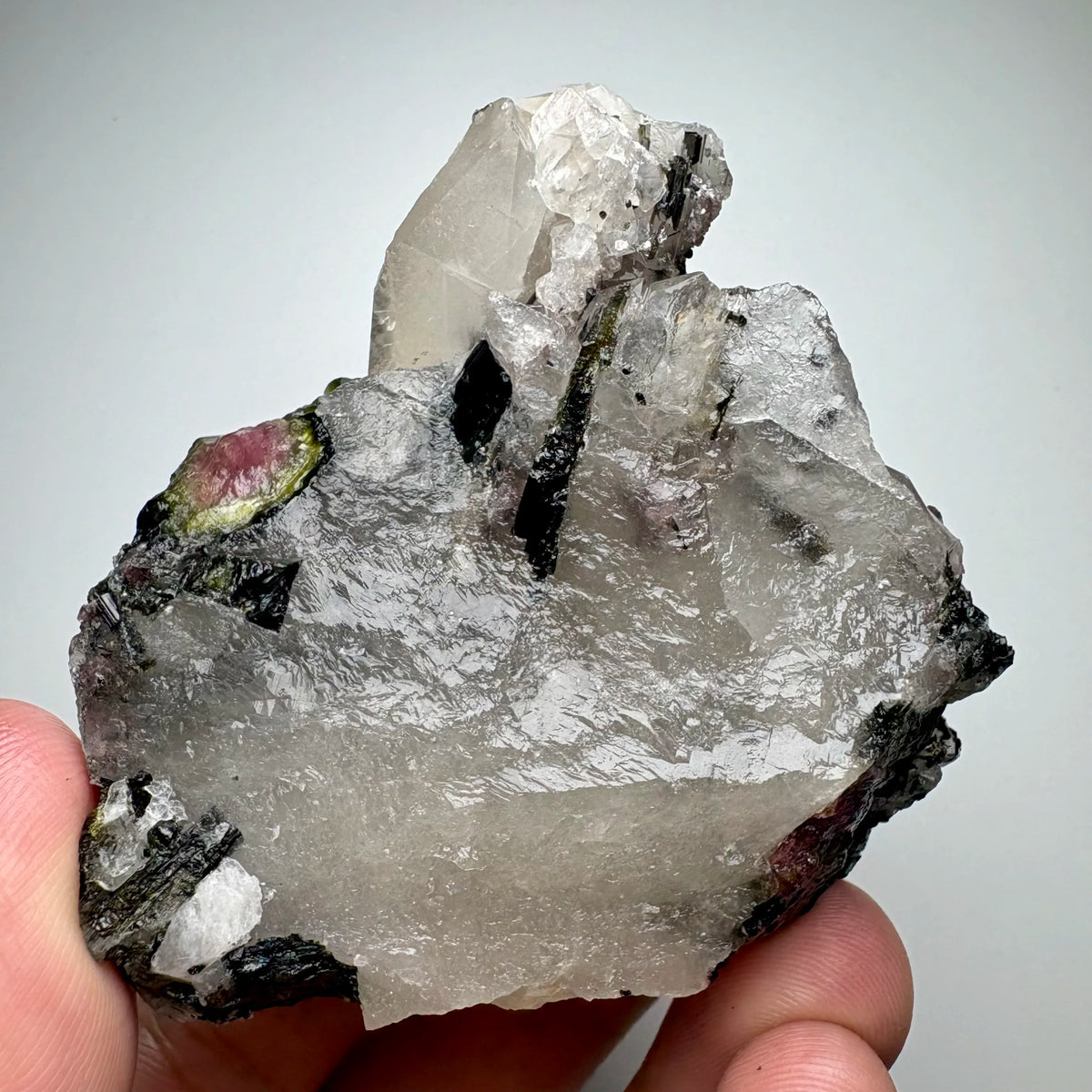 Tourmaline multicolore avec quartz 158 g photo 5.