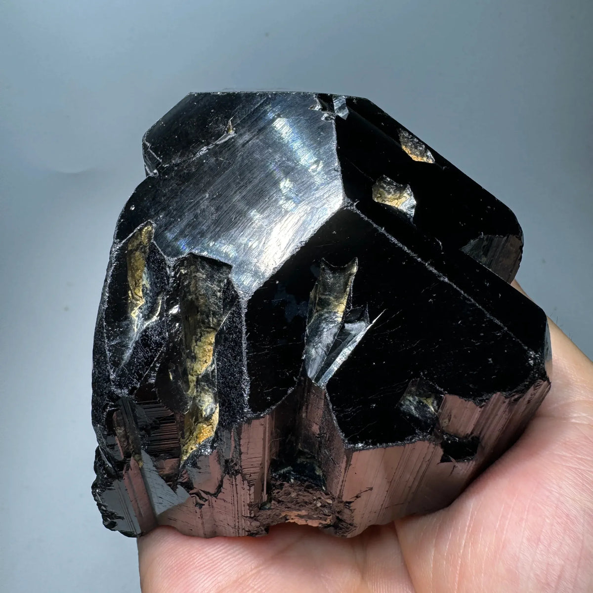Tourmaline noire massive 551 g photo 2.