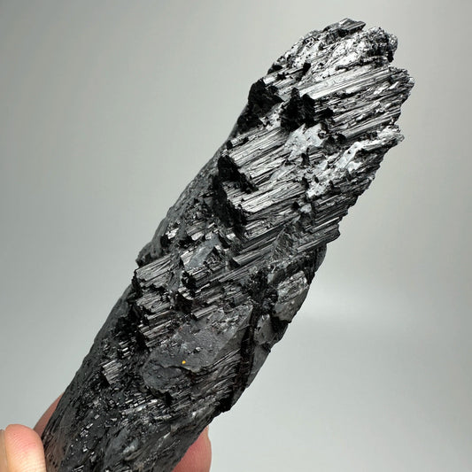 Tourmaline noire (schorl) cristallisée 87 g photo 1.