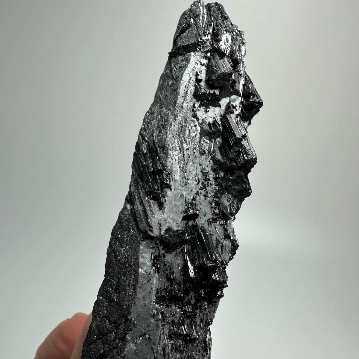 Tourmaline noire (schorl) cristallisée 87 g photo 2.