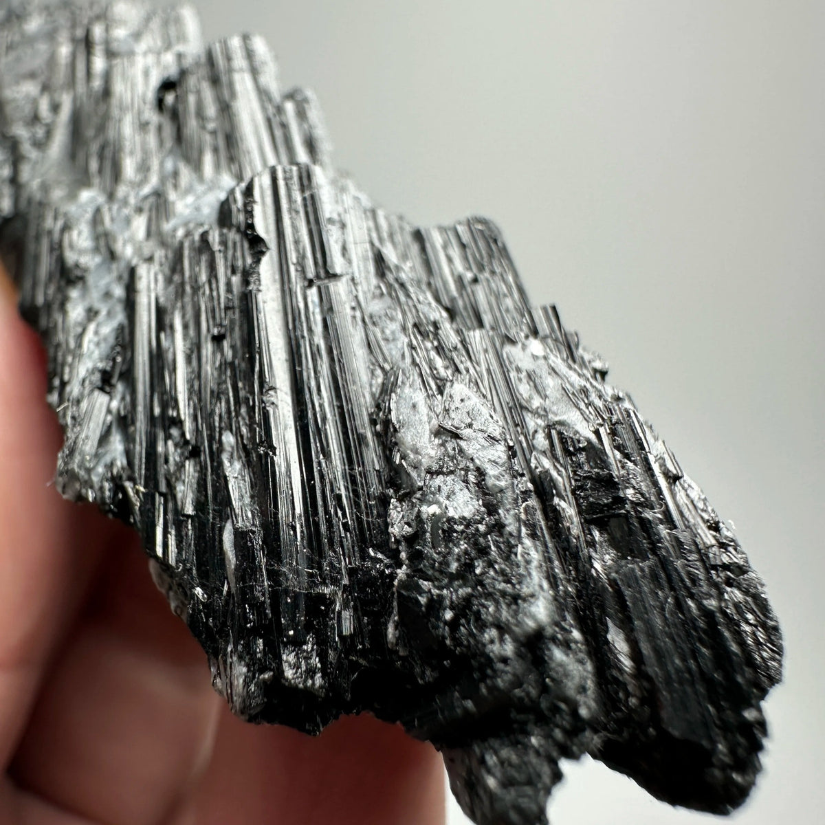 Tourmaline noire (schorl) cristallisée 87 g photo 4.