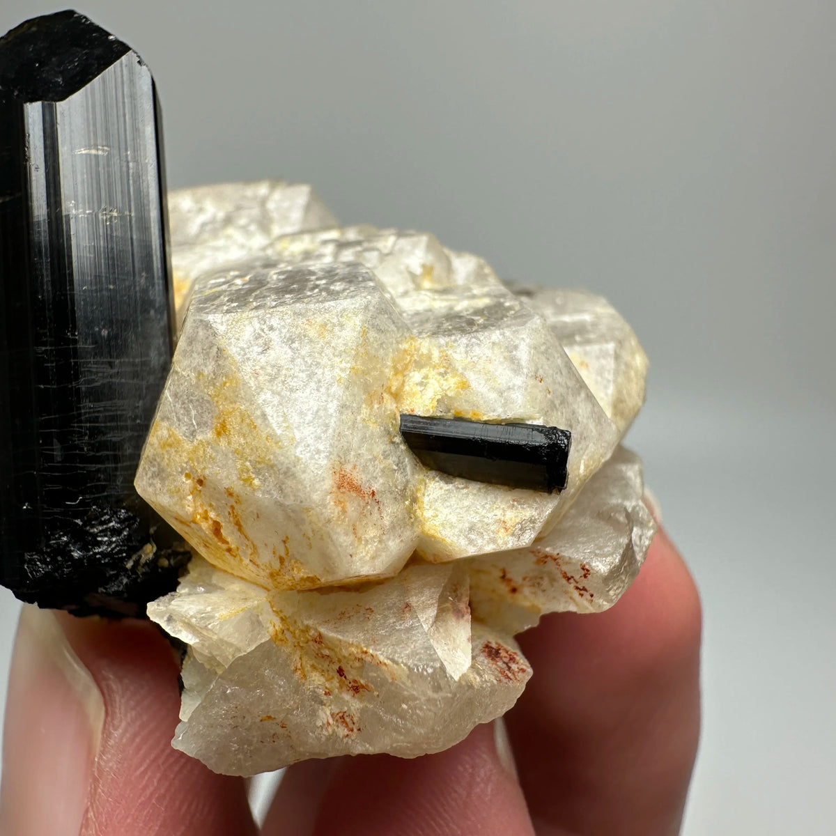 Tourmaline noire (schorl) sur feldspath 69 g photo 5.